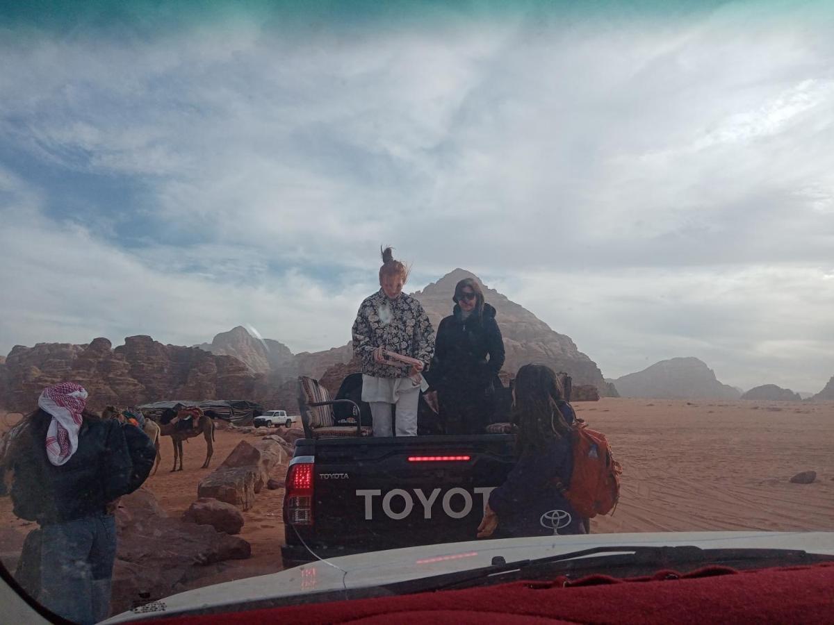 Zarb Desert Camp วาดิรัม ภายนอก รูปภาพ