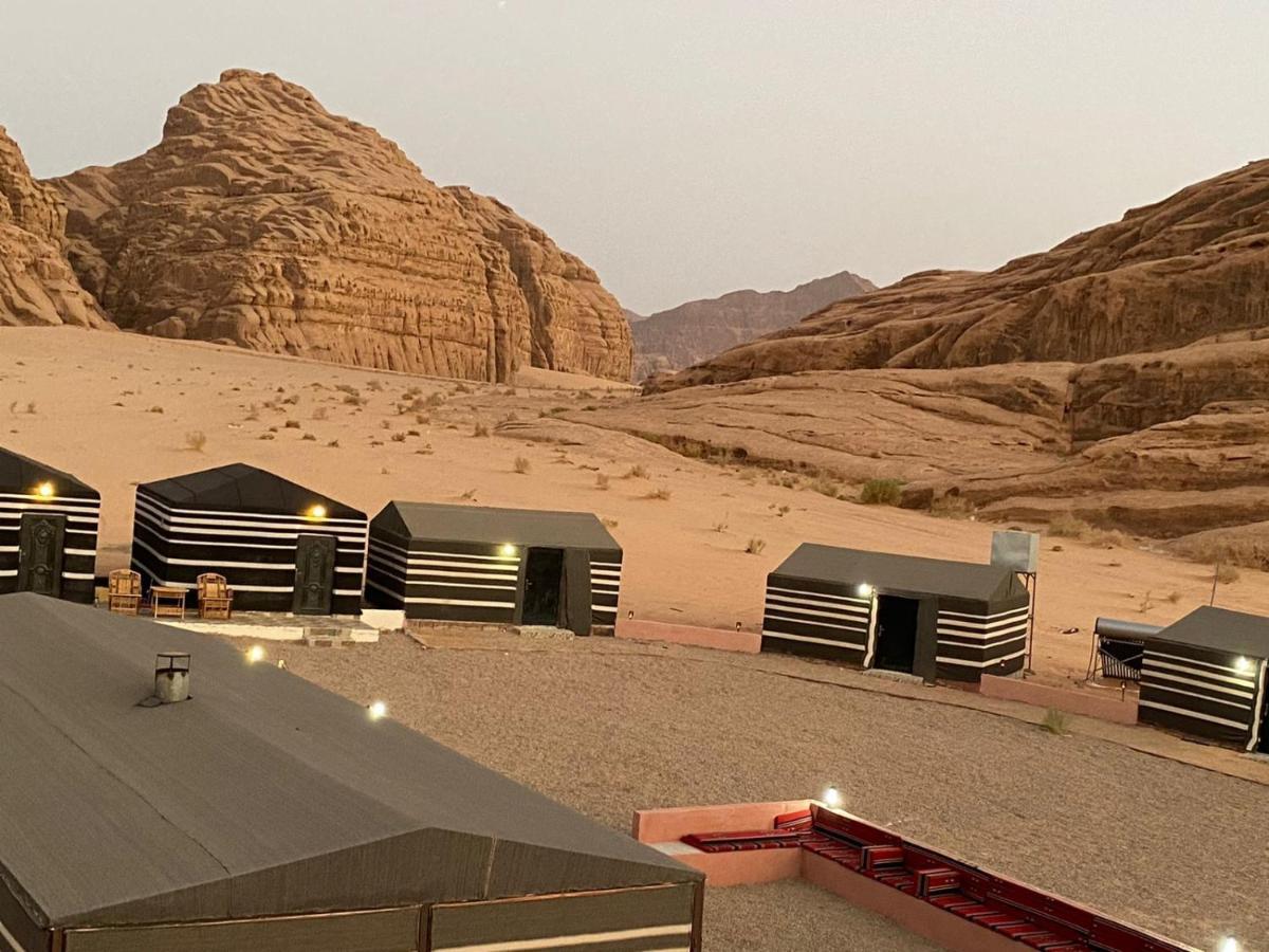Zarb Desert Camp วาดิรัม ภายนอก รูปภาพ